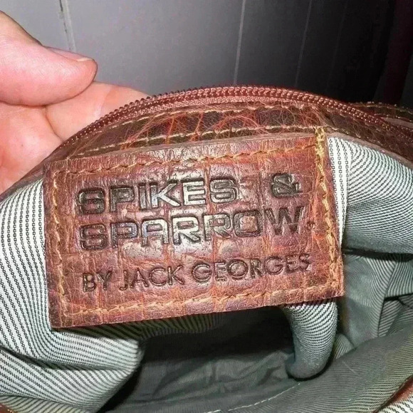 Jack Georges Spikes & Sparrow North / South Luxurious Leather Messenger Bag - Picture 7 of 15